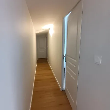 La Falaise - Quiet T3 With Private Parking